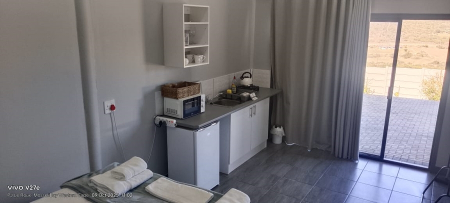 6 Bedroom Property for Sale in Seemeeu Park Western Cape